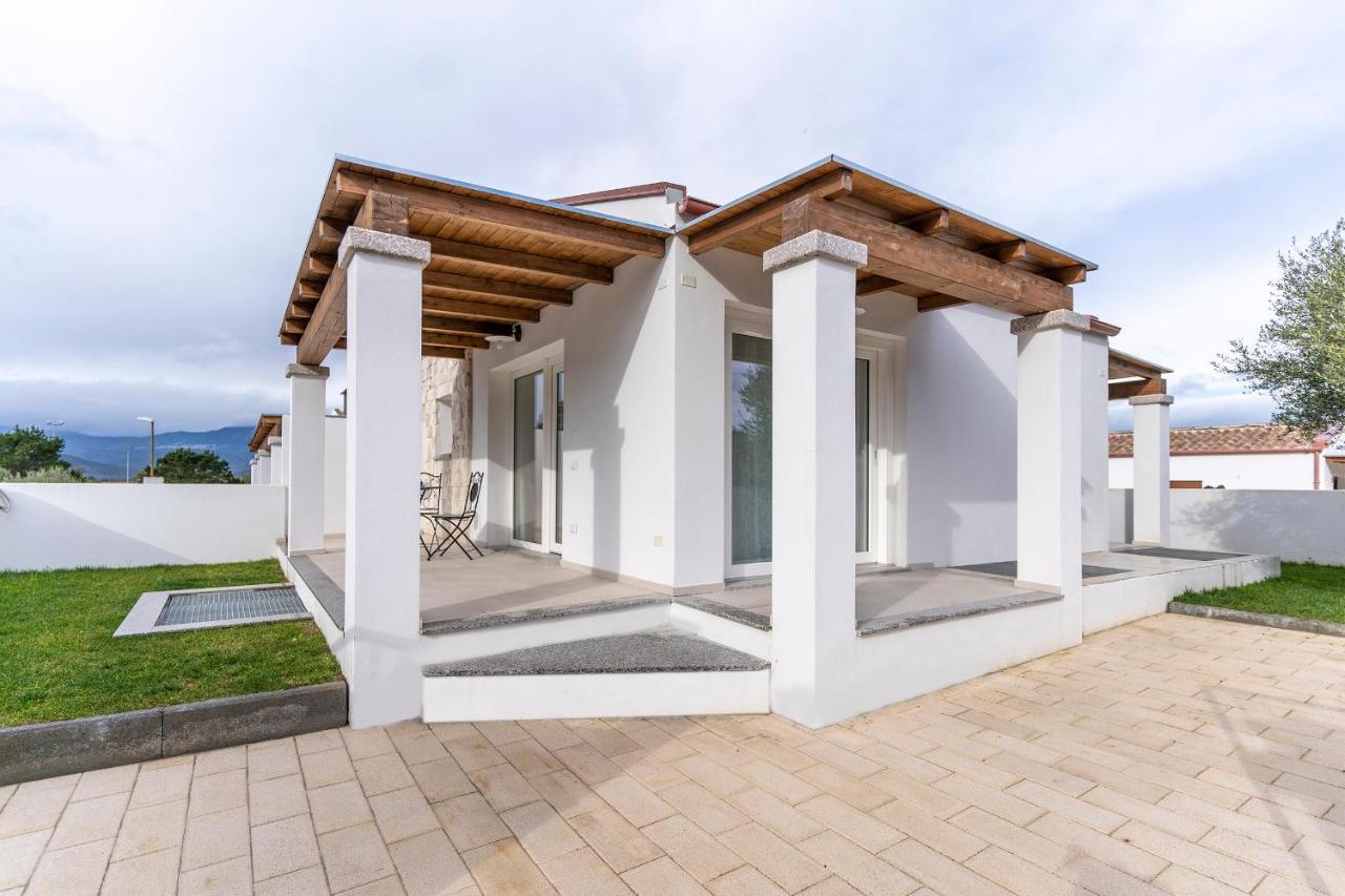 Villa Elena - Affitti Brevi Italia Àrbatax Exteriör bild