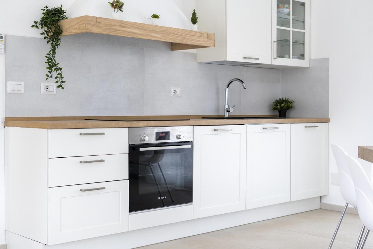 Villa Elena - Affitti Brevi Italia Àrbatax Exteriör bild